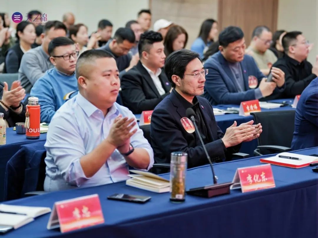 亚洲精品久久一区二区三区